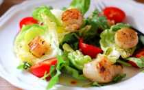 Салат с гребешком: вкусные рецепты. Как готовить морской гребешок